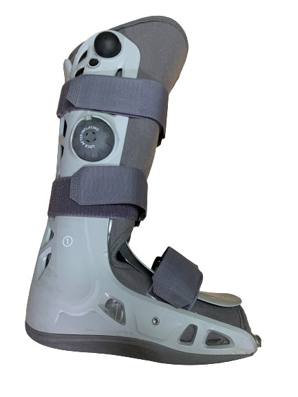 Aircast Softstrike Walking w/ Pump Boot DJO LLC – Size Medium – Air Cast Boot