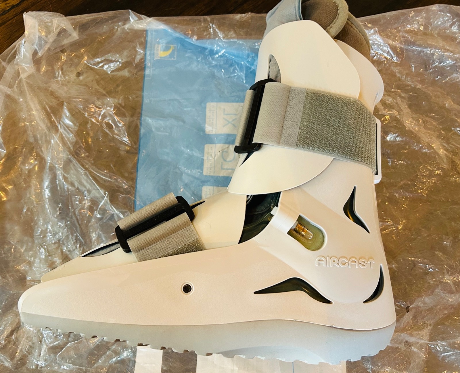 REBOUND AIR WALKER LOW TOP