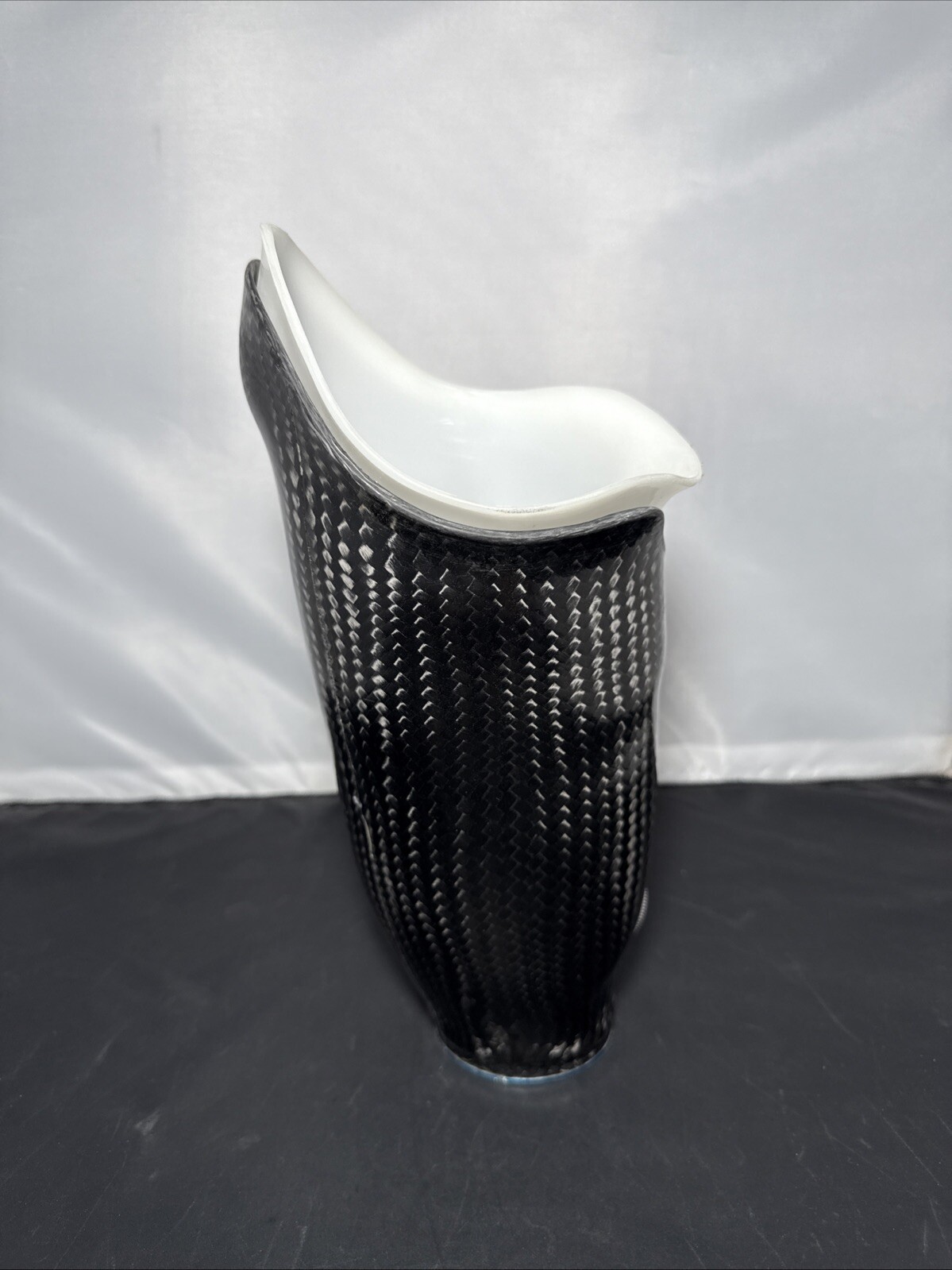 PROSTHETIC BLACK CARBON FIBER LEG SOCKET Above Knee Left Leg W Mounting Plate