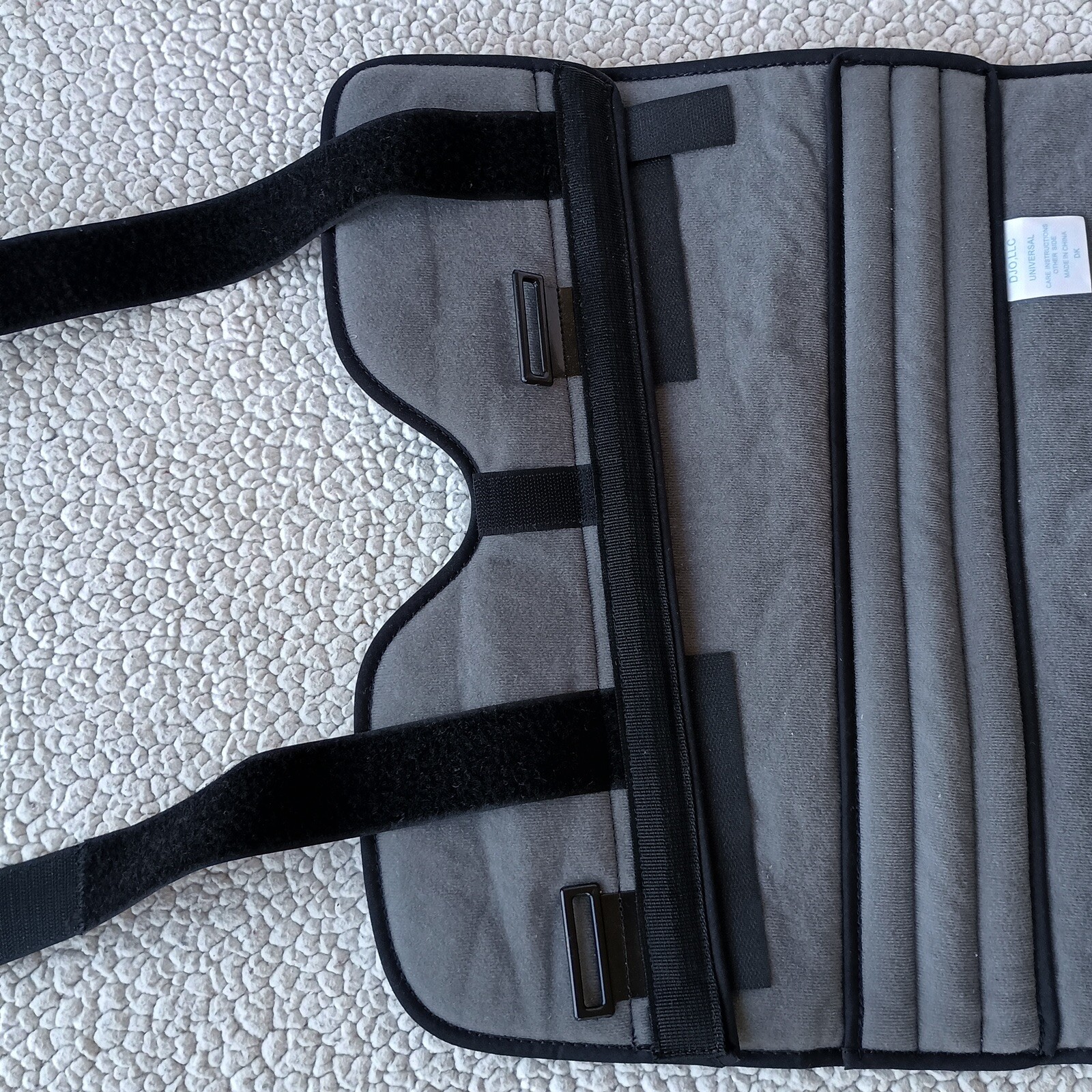 Knee Brace Knee Immobilizer Med/Large Adjustable Straps 16″ Long DJO DS200271123