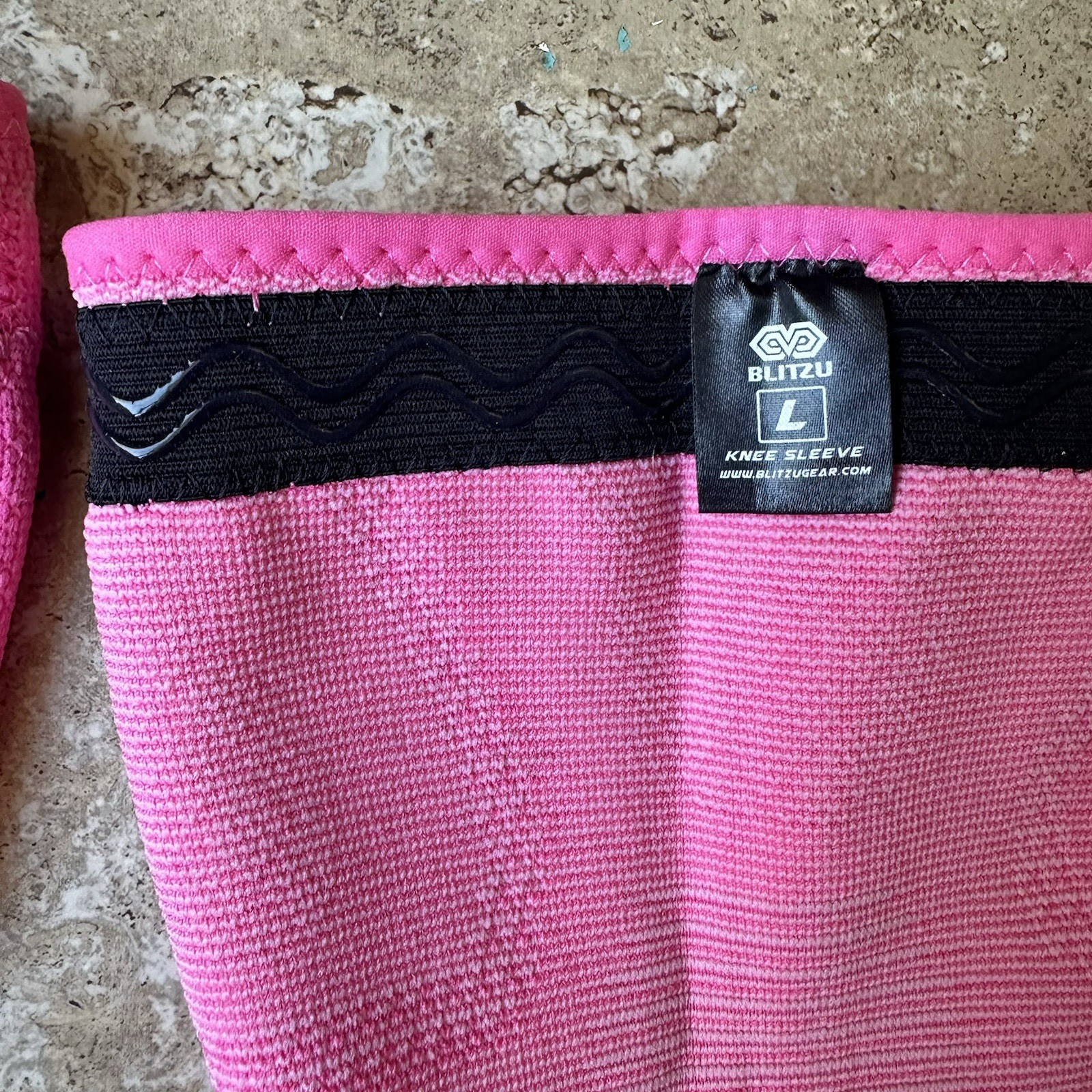 Knee Brace Compression Sleeve Support 2Pcs Large Pink Meniscus Arthritis Sports