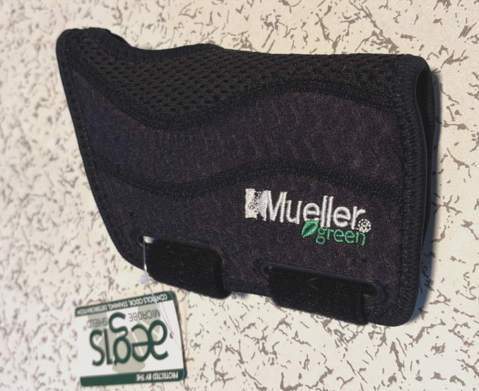 Mueller Green Fitted Wrist Brace, Left Hand, Unisex, One Size Fits Most, New