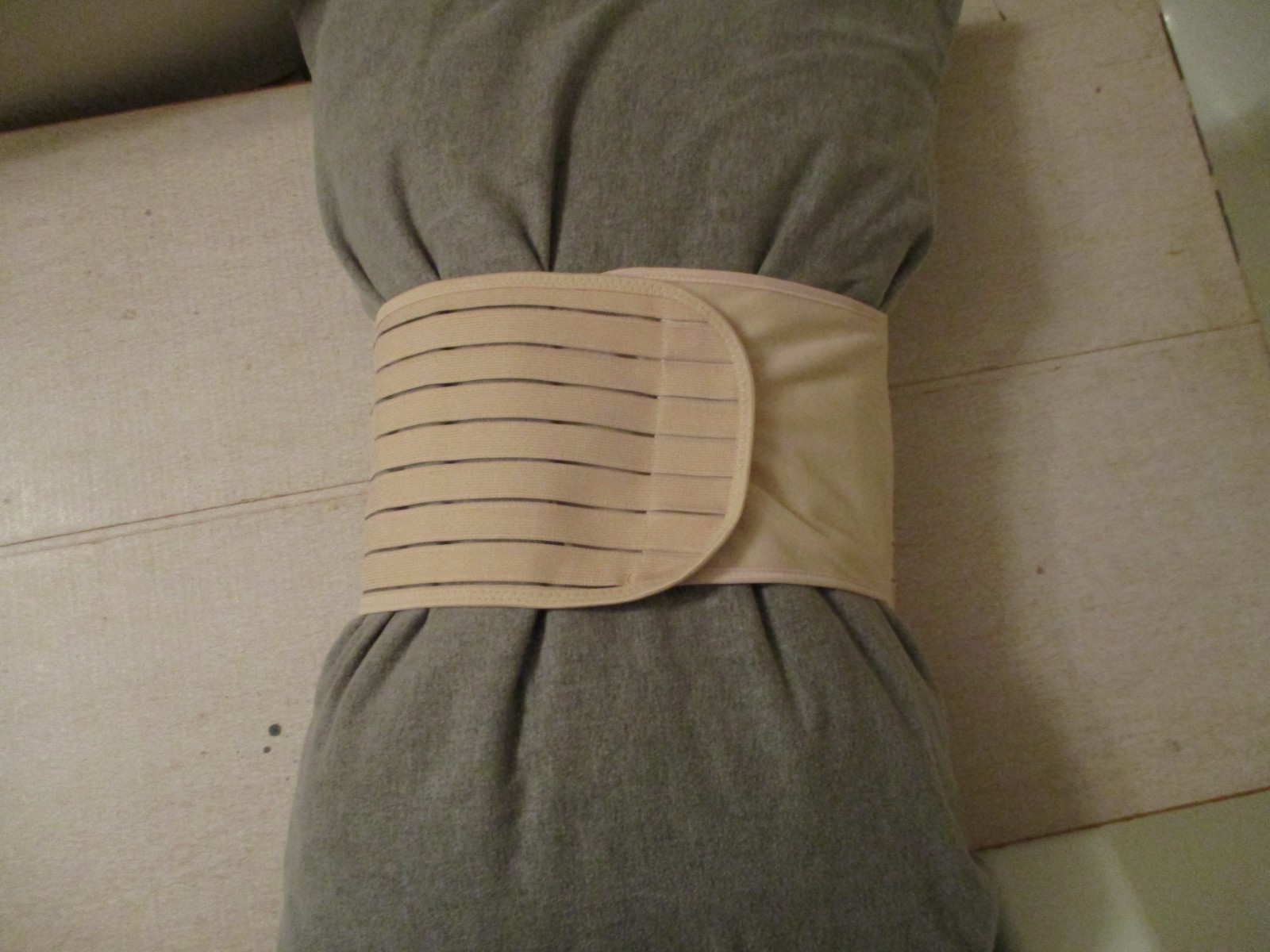 KaeBabies large beige Postpartum Recovery Support Belt 28-34″ 7″ front 9″ back