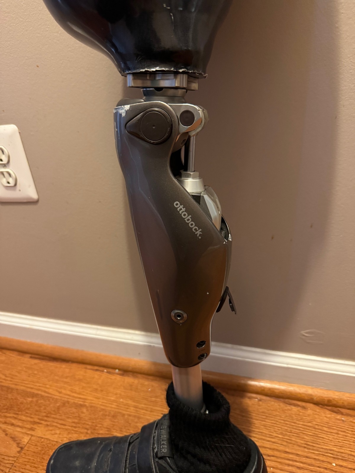 Ottobock C-Leg 3C98-3 Microprocessor Prosthetic Knee 2017 SN 4704a Above Knee