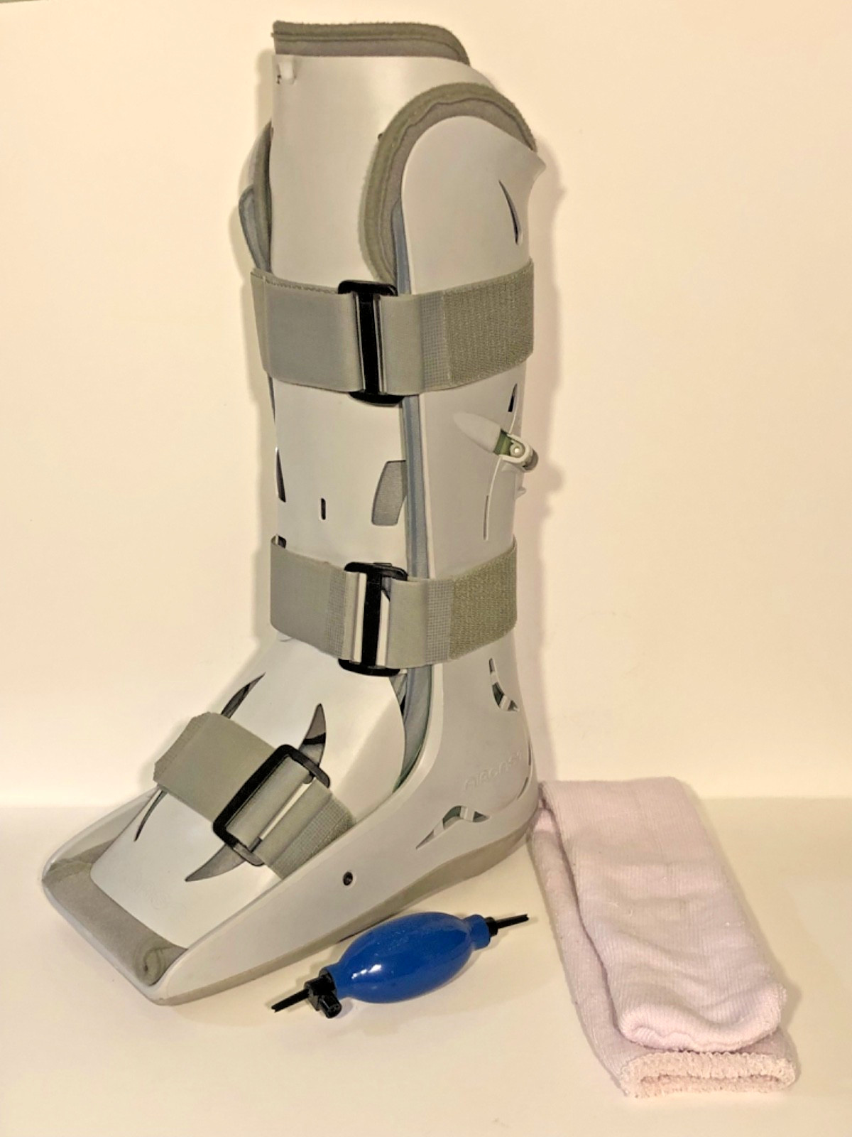 Aircast XP Walker Boot Large 01P-L Pneumatic Orthopedic Foot Brace with Pump