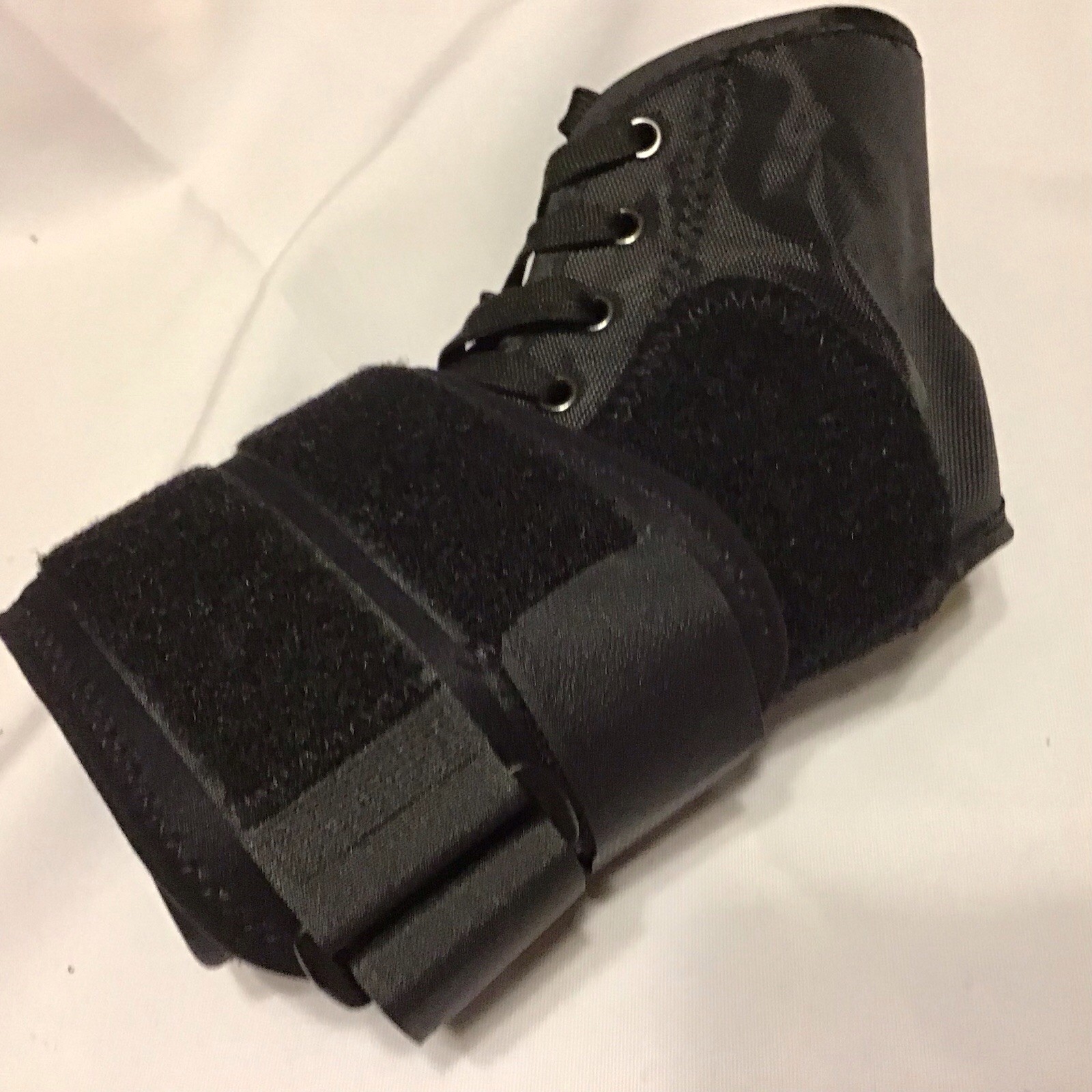 Hely & Weber Large Lace-Up Ankle Brace Adjustable Hook n Loop Straps