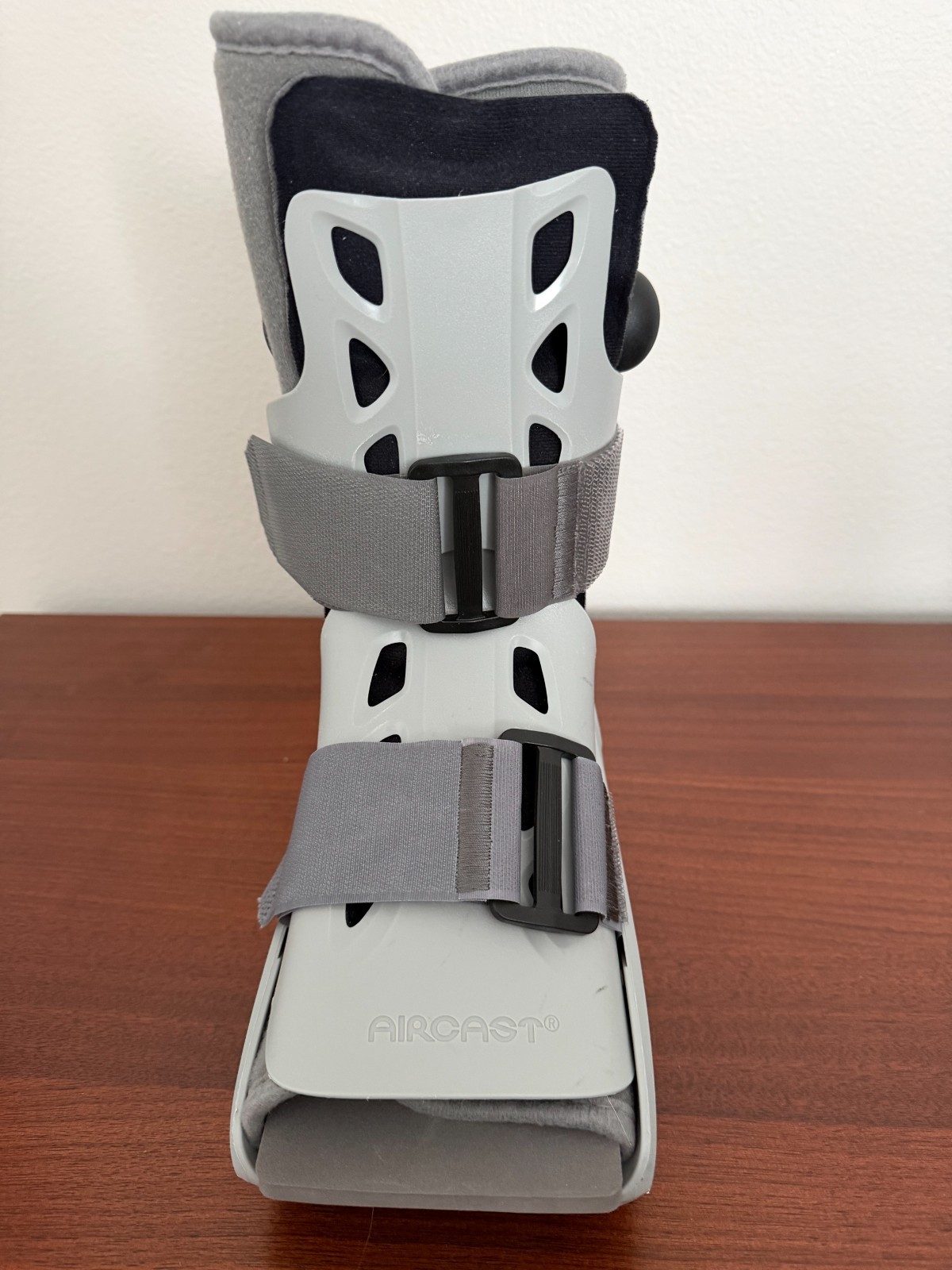 Aircast Short Walking Boot DJO LLC Size Small