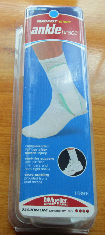 Mueller # 4561 One Sz Left Aircast Ankle Brace