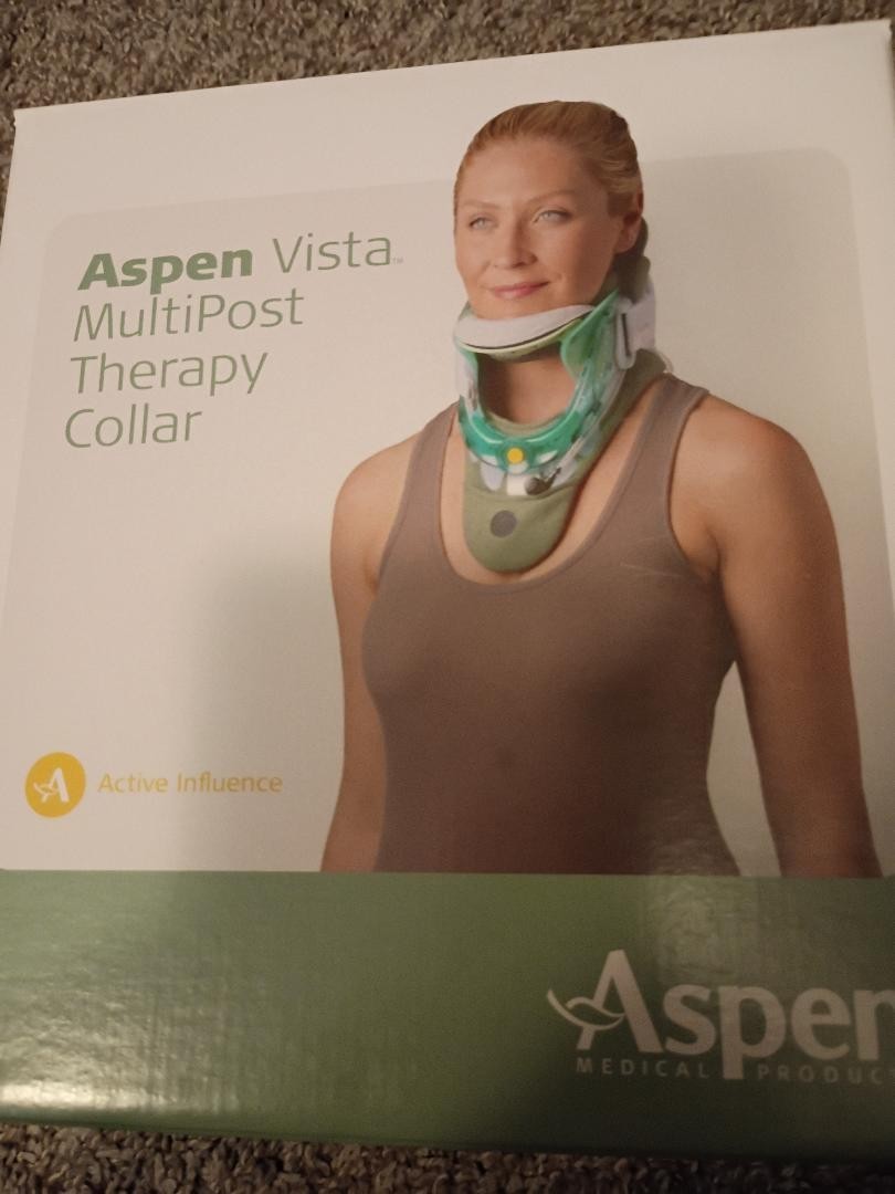 BRAND NEW Aspen Vista Multipost Therapy Collar Universal Size Neck Brace 984250