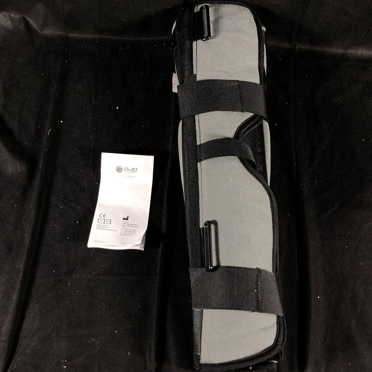 DJO Procare 20″ 3 Panel Knee Splint Gray/Black 79-80020