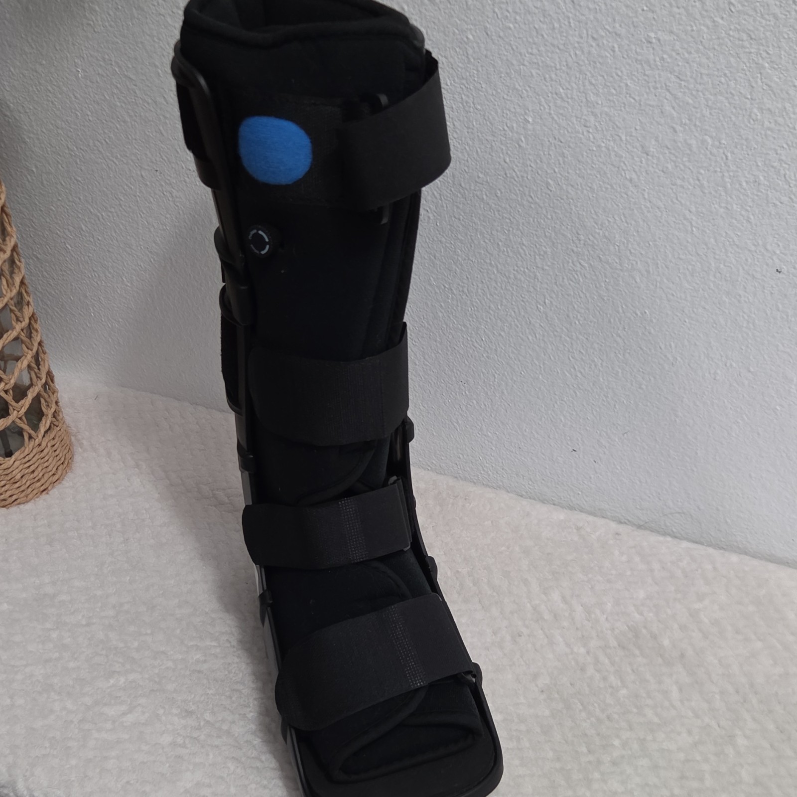 Adjustable Orthopedic Walking Boot CAM Walker Black Size S Foot/Ankle/Leg FS194