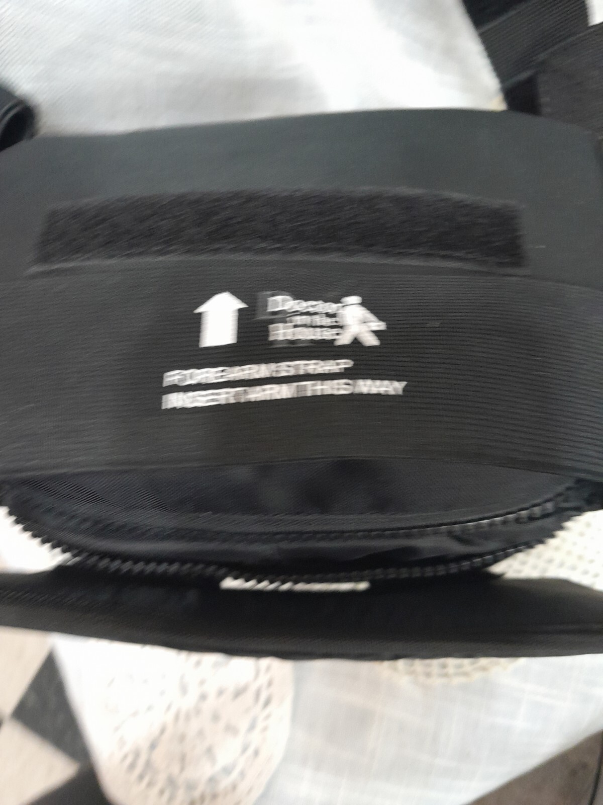 Doctor in the House Medical No Neck Straps, EZ Arm Sling & Shoulder Immobilizer