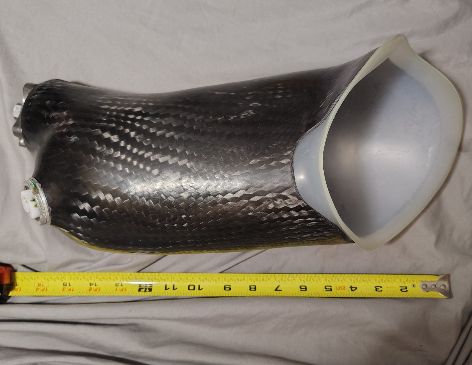 PROSTHETIC CARBON FIBER OFFSET LEG SOCKET/EXPULSION VALVE H=12″ W/ MOUNT P17N