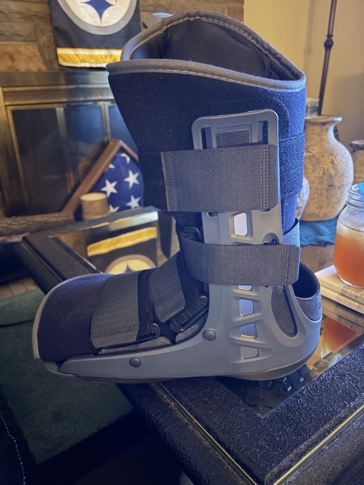 Maxtrax Short Right Foot Air Medium Ankle Brace