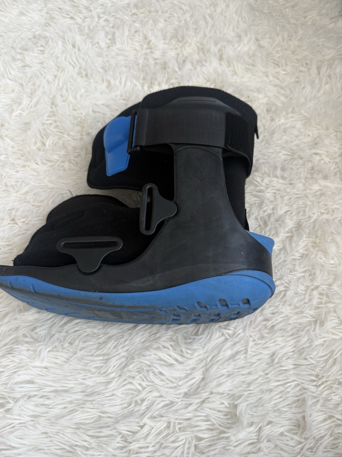 Ovation Walking Boot – Lightweight CAM Walker Boot Size Medium
