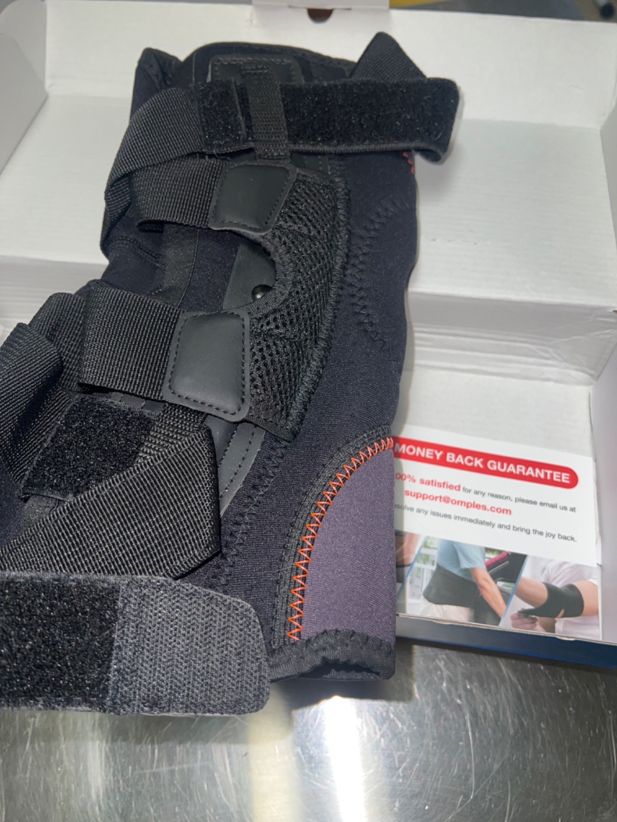 Omples Knee Brace small new in box black