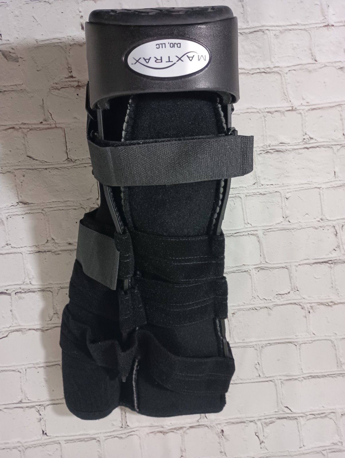 DonJoy MaxTrax Brace Ankle Walking Boot Size Small