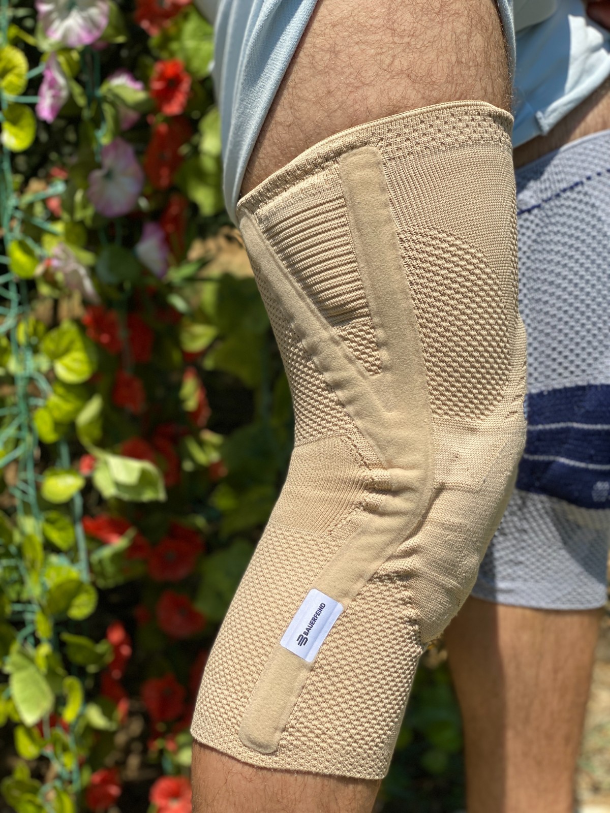 Bauerfeind GenuTrain P3 Size 3 Right Knee Advanced Active Brace Patella Support