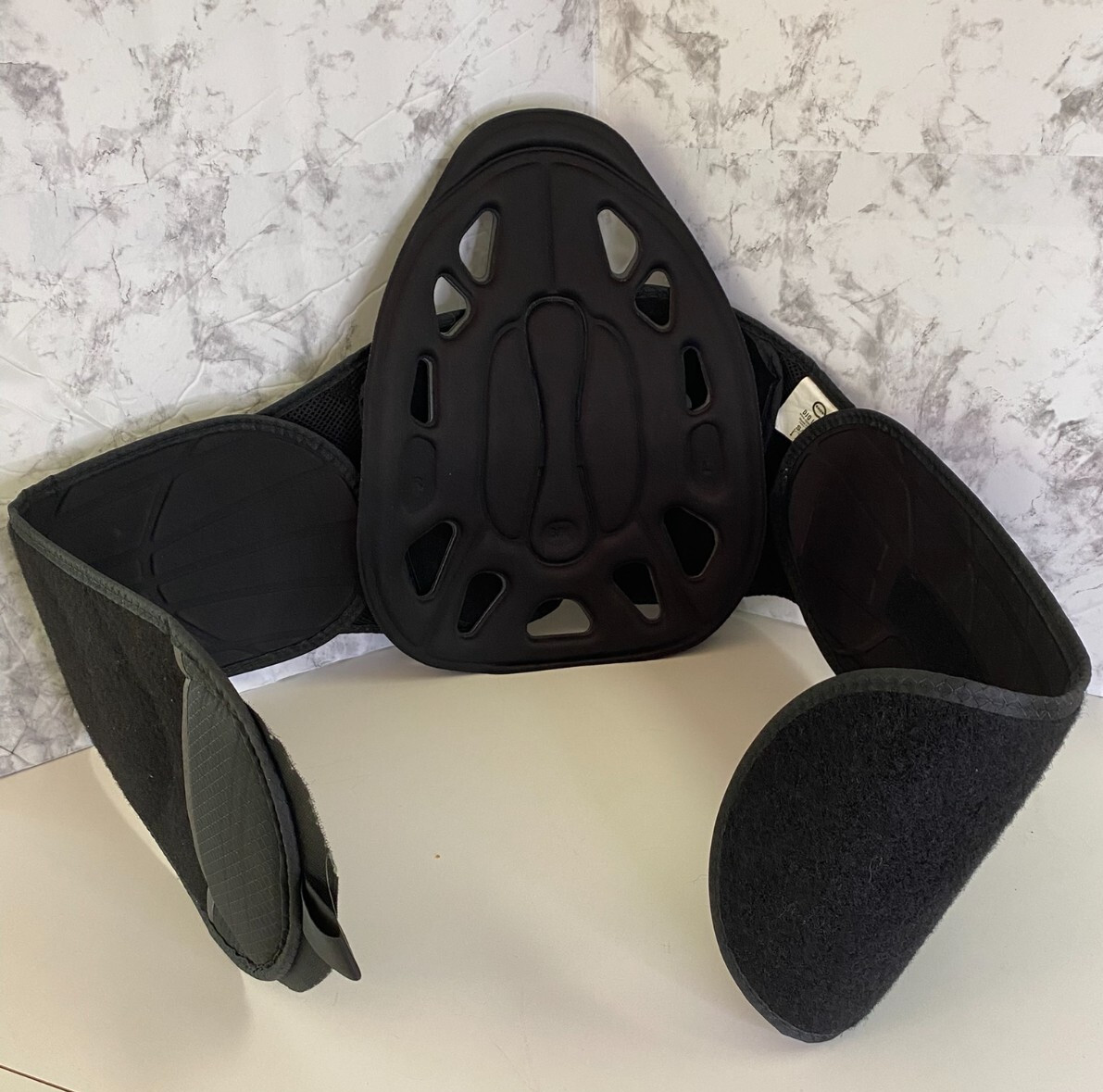 EXOS Form II 637 S/M 300637-40 Boa Closure Lumbar Back Brace – EUC