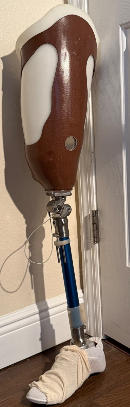 Vintage Ottobock Titan Left – Above the knee with Original Stub
