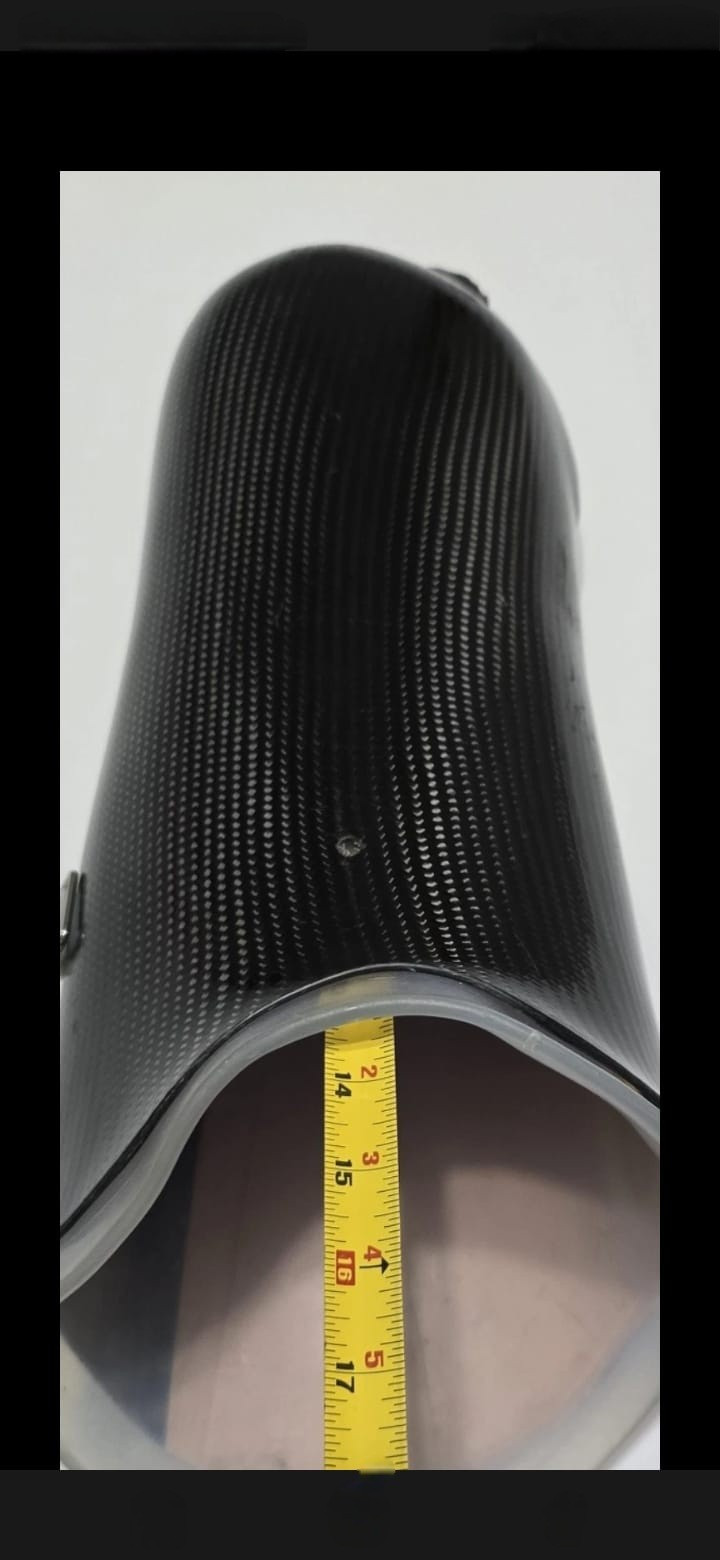 Socket of fiber Carbono In Perfect Condition.