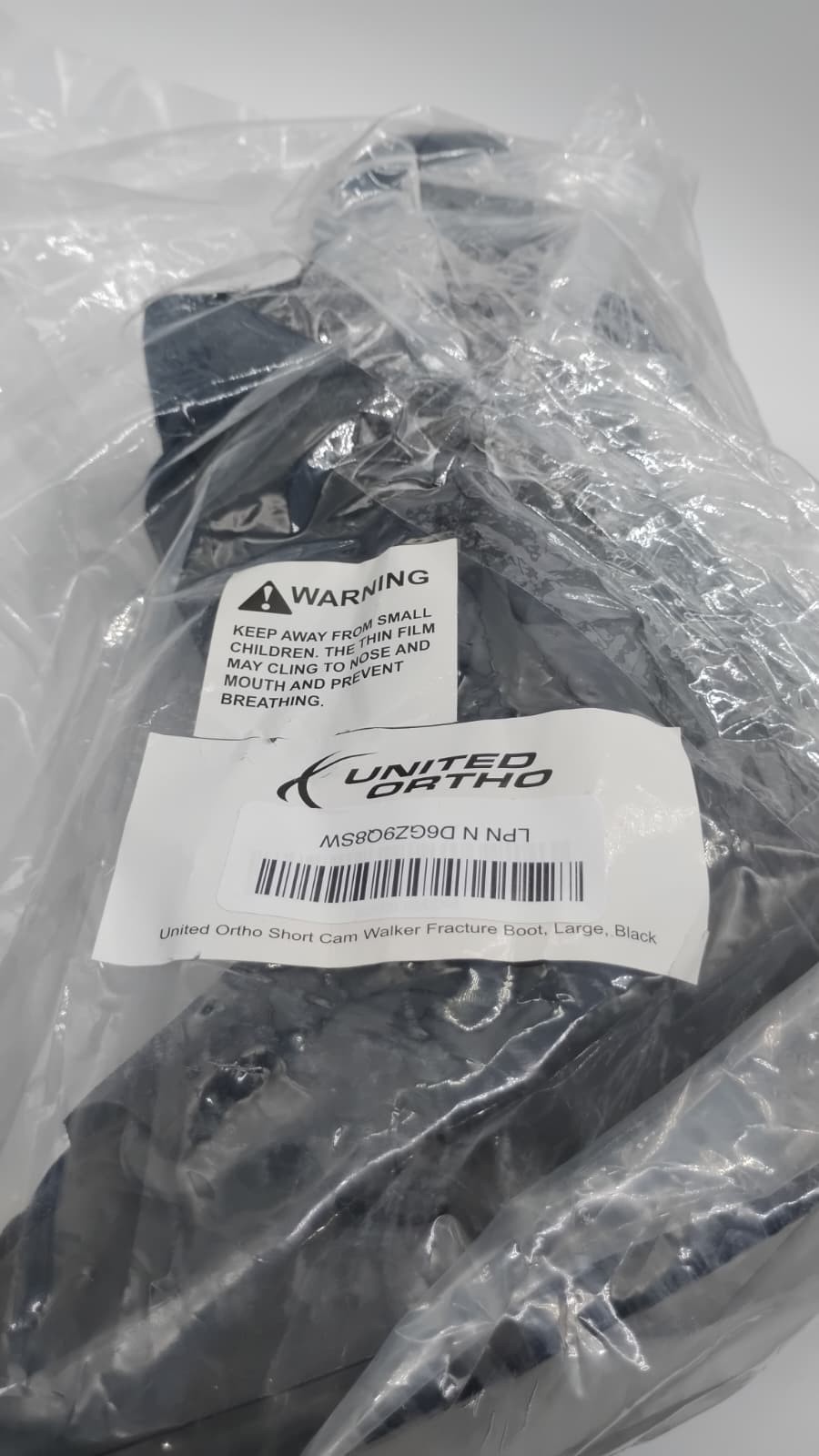 United Ortho USA14017 Short Cam Walker Fracture Boot Large Black Left Right