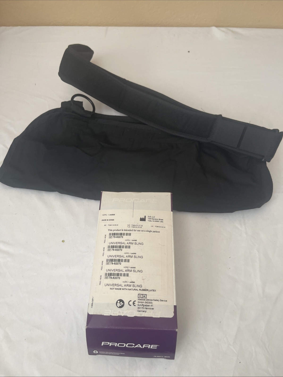 NEW Procare Arm Sling Hook and Loop Closure, Universal 1 Count, Black 79-92070