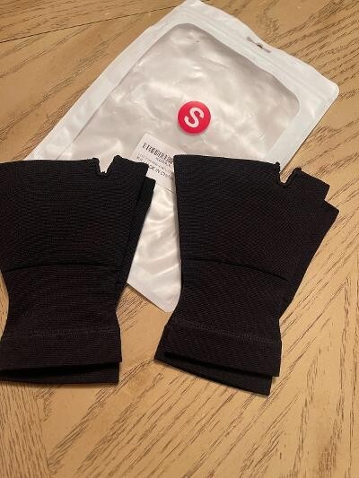 2 Sets of Arthritis Gloves size Small New with tags