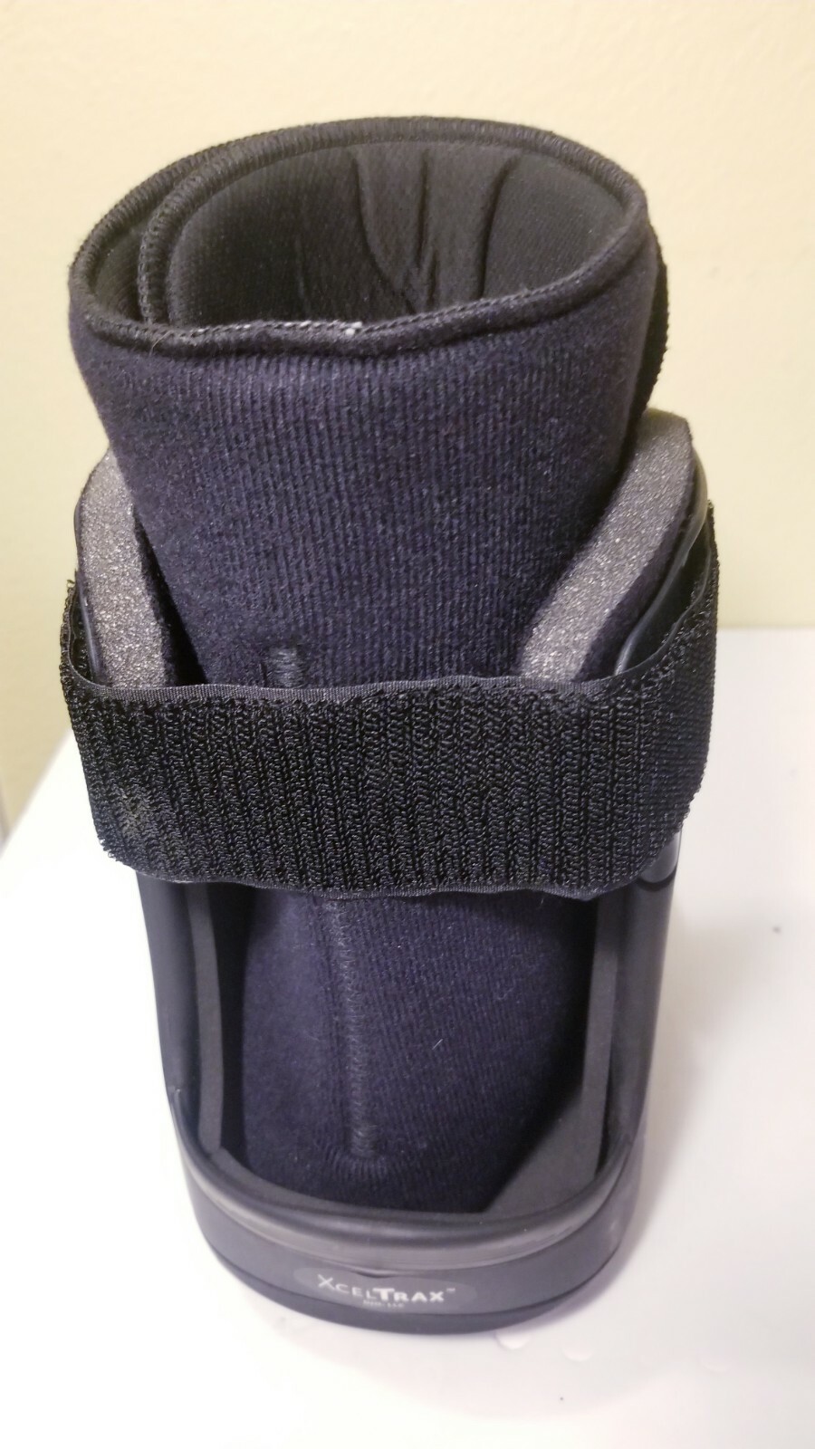 Xcel Trax DJO, LLC Orthopedic Leg/Foot Boot Brace – Size Small – Brand New