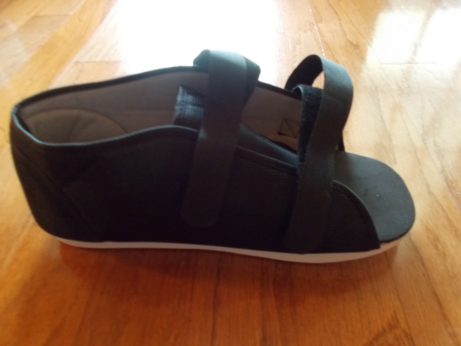 Men’s Black Molded Cast Low Rise Extra-Large Single Shoe NEW