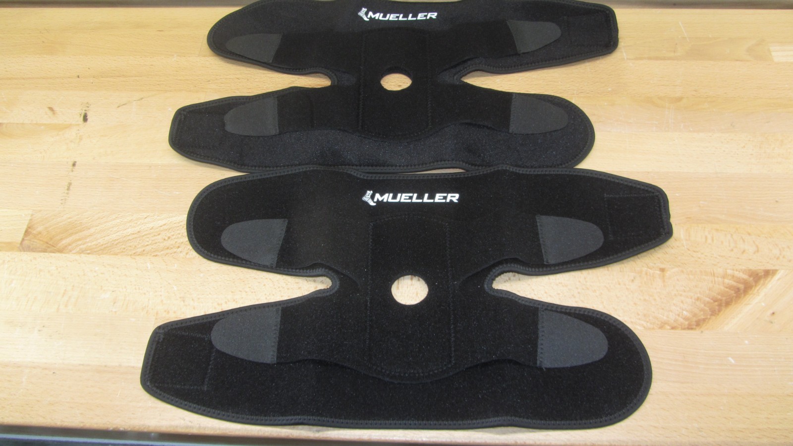 MUELLER Sports Medicine Knee Stabilizer Pack of 2 Men & Women NEW