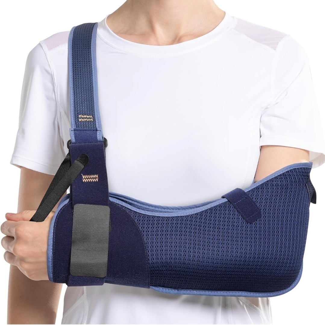 Arm Sling Shoulder Immobilizer (Breathable type, Medium: Bust 29.5″-33.5″)