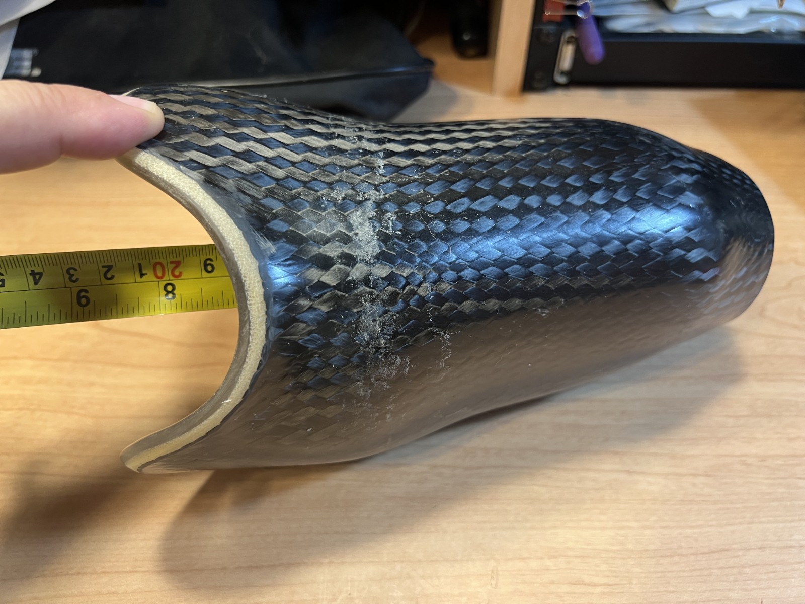 Right leg Below Knee (BK) Prosthetic Socket Carbon Fiber USED