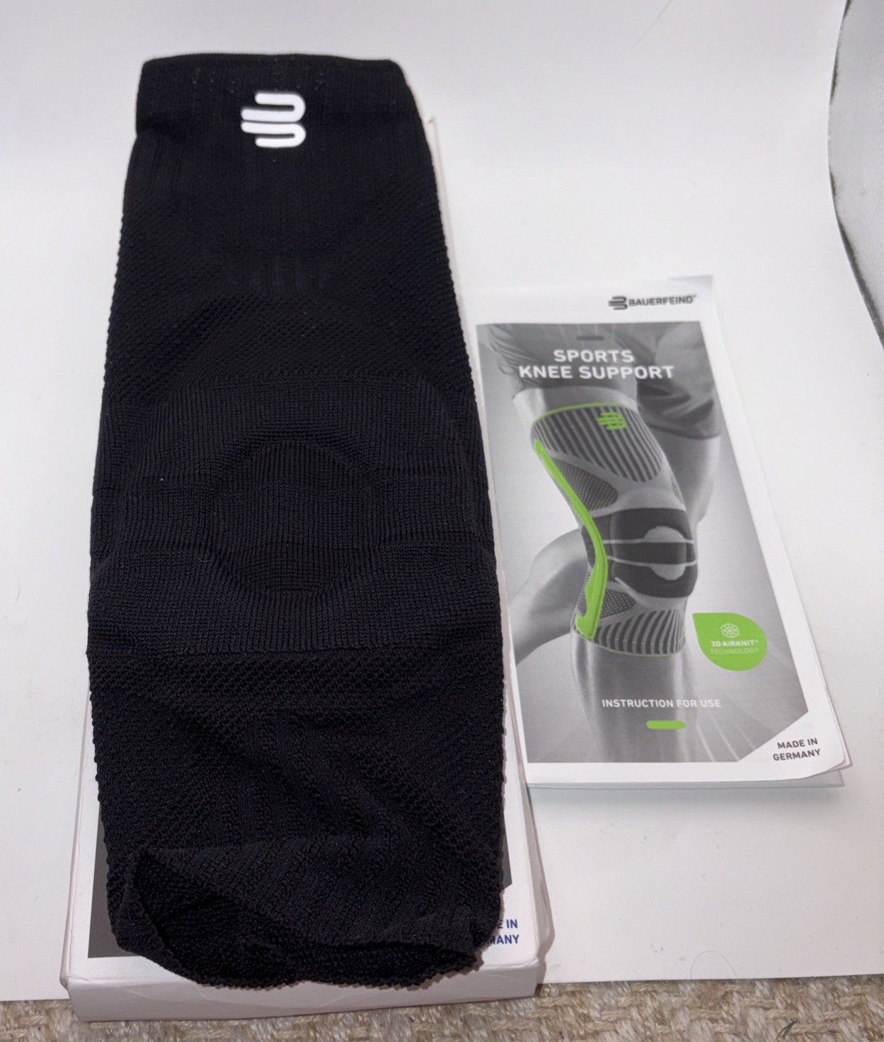 Bauerfeind Sports Knee Support Medium Black Brace Size M