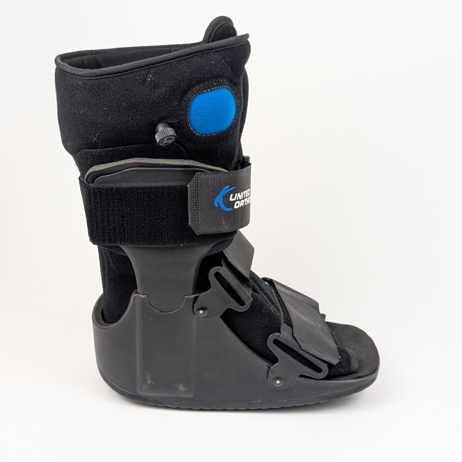 UNITED ORTHO Short Air Cam Walker Fracture Boot Black Fits Left or Right S/M