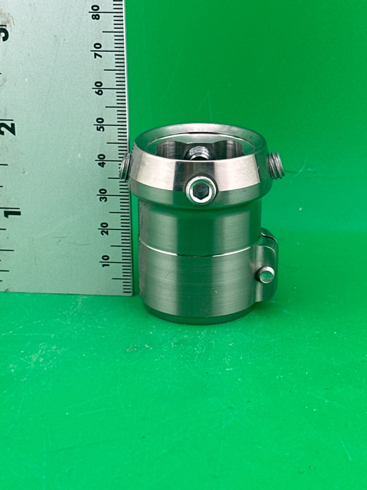 Prosthetic component adapter part. TCA-1S Bulldog tube clamp