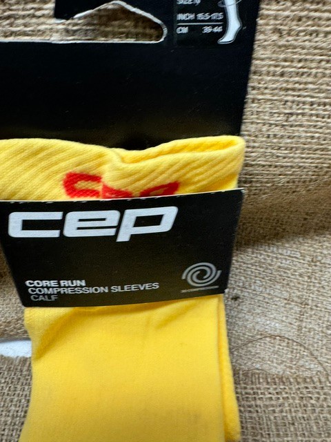 CEP Men’s Running Compression Calf Sleeves -size lV (39-44cm/15.5-17.5in)-YELLOW