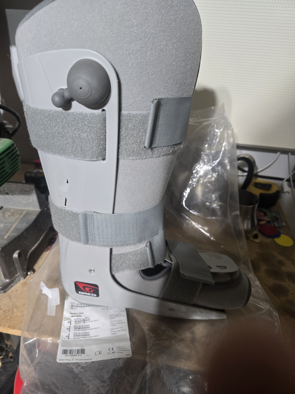 Breg BL514005 Genesis 4 Strap Tall Walker Size Medium