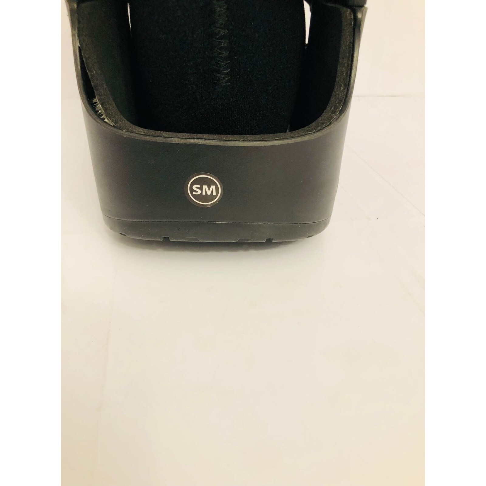 United Ortho Short Cam Walker Fracture Boot Small Black Left Or Right Unisex