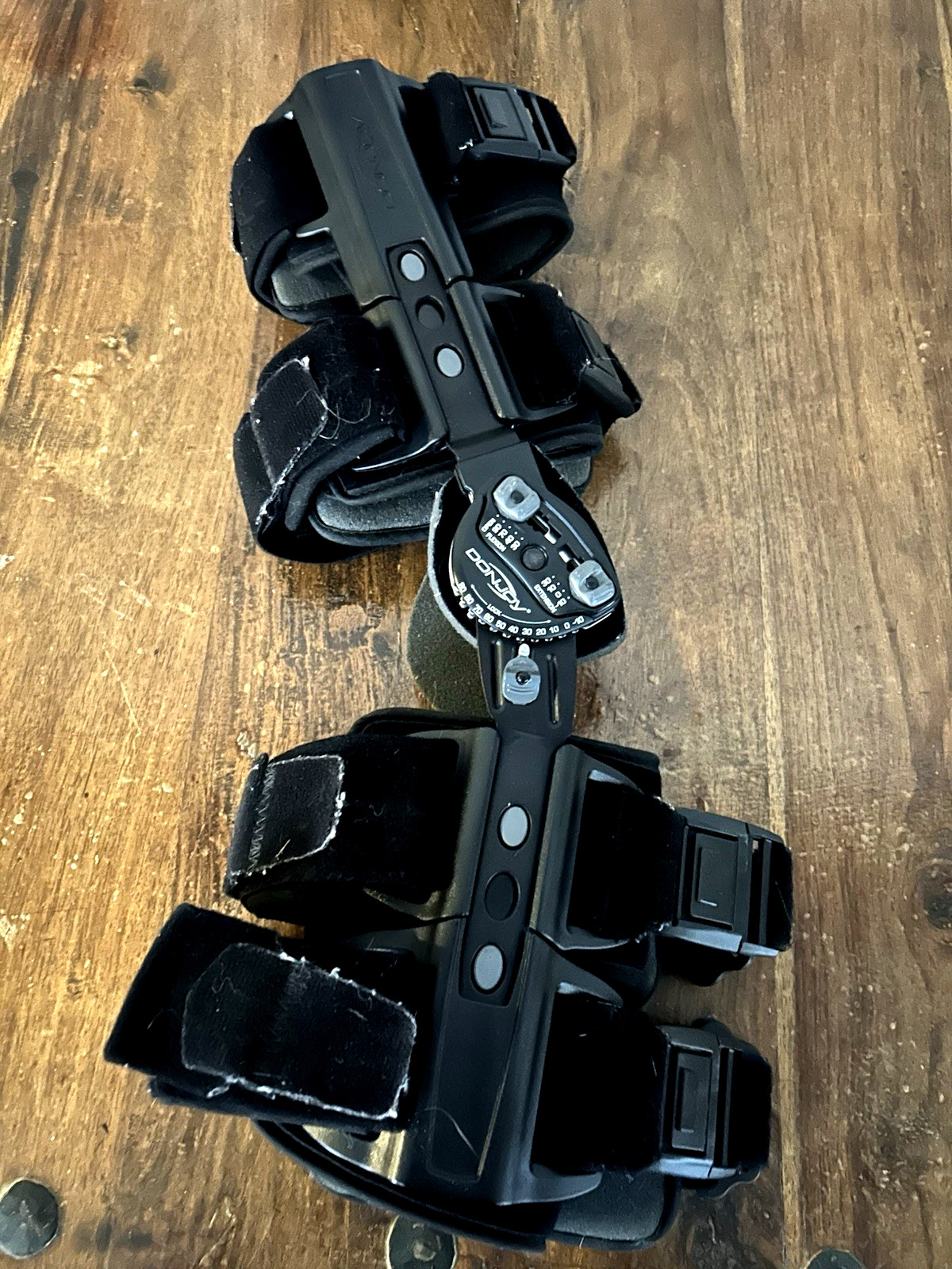 DONJOY X-ACT Rom Flexion Post-Op Hinged Knee Brace Adjustable