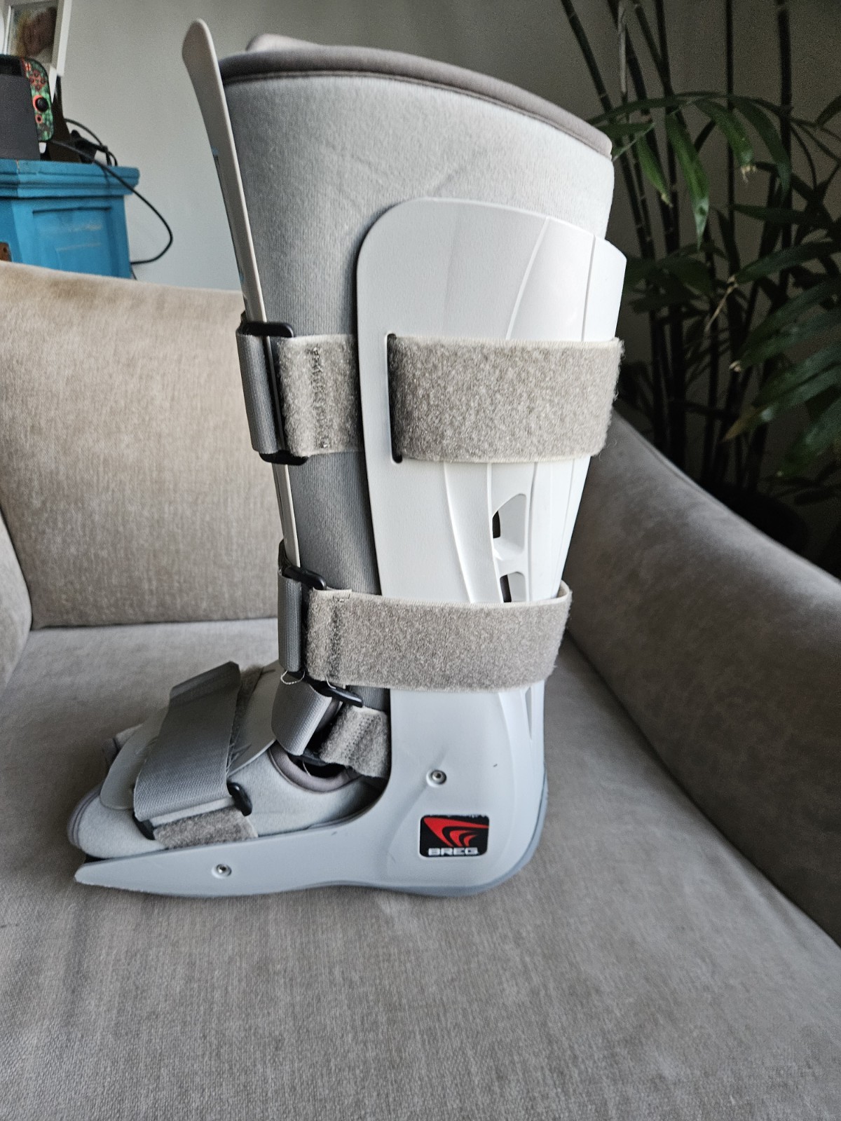 BREG Genesis Full Shell Walker BOOT 3-Strap W/Air Pump Ankle Support Size Large