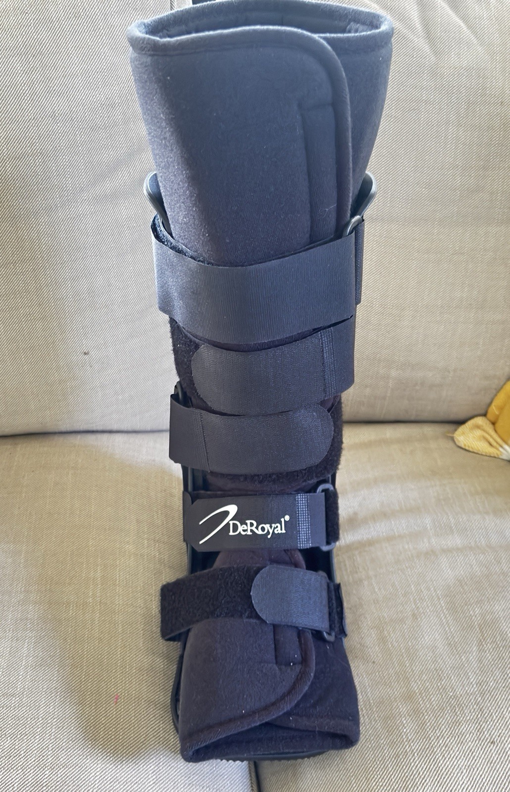 Left premier pro walker tracker closed heel size sm.