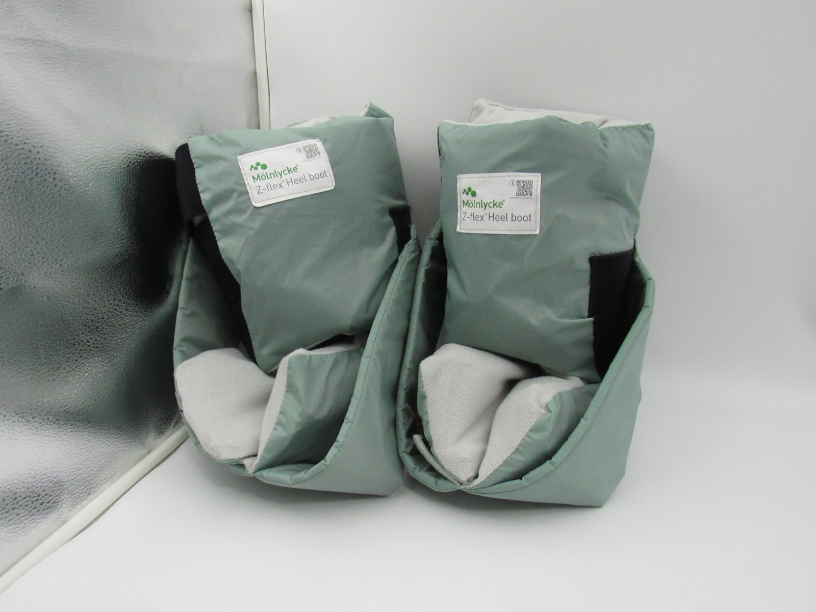 Molnlycke Z-flex Heel Boot Orthopedic Ankle Foot Support green fleece set of 2