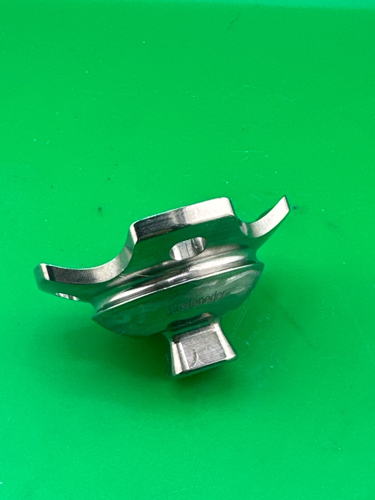 Prosthetic component adapter part. Lamination male pyramid