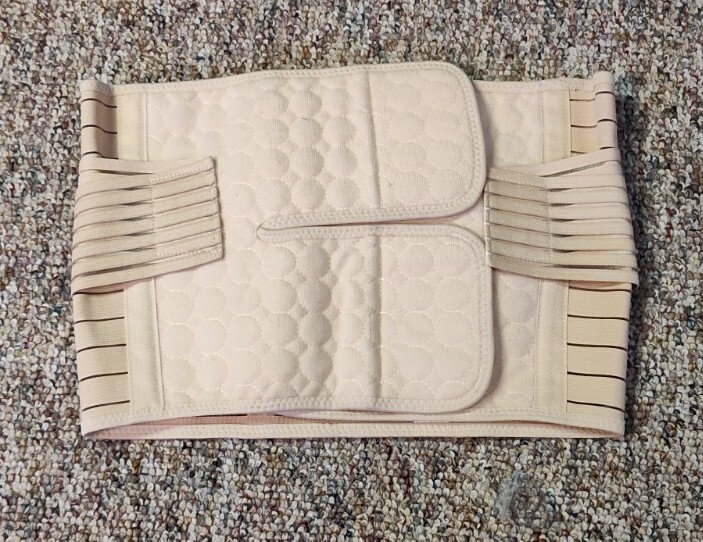 NWOT ChongErfei Waist Belt One Size Beige 80% Polyester 20% Spandex