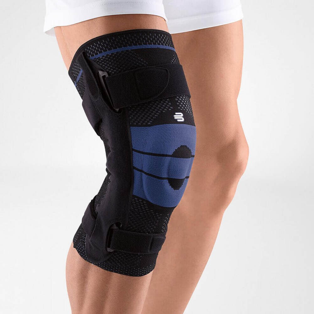 Bauerfeind Genutrain S Black Right Knee Pad with Side Stabilizing Slats