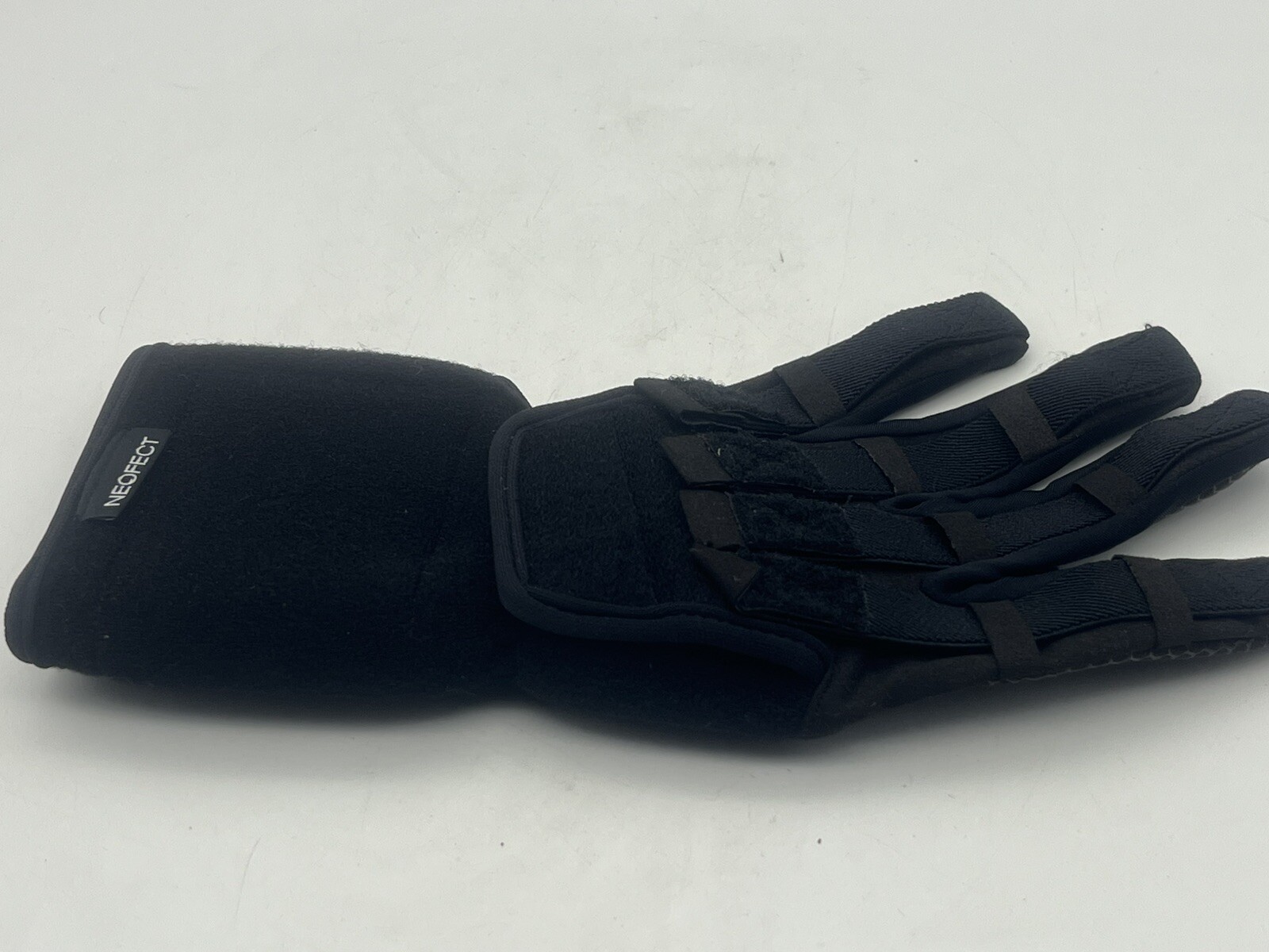 Left Medium Neofect Finger Splint for Spastic Fingers – Stroke Recovery
