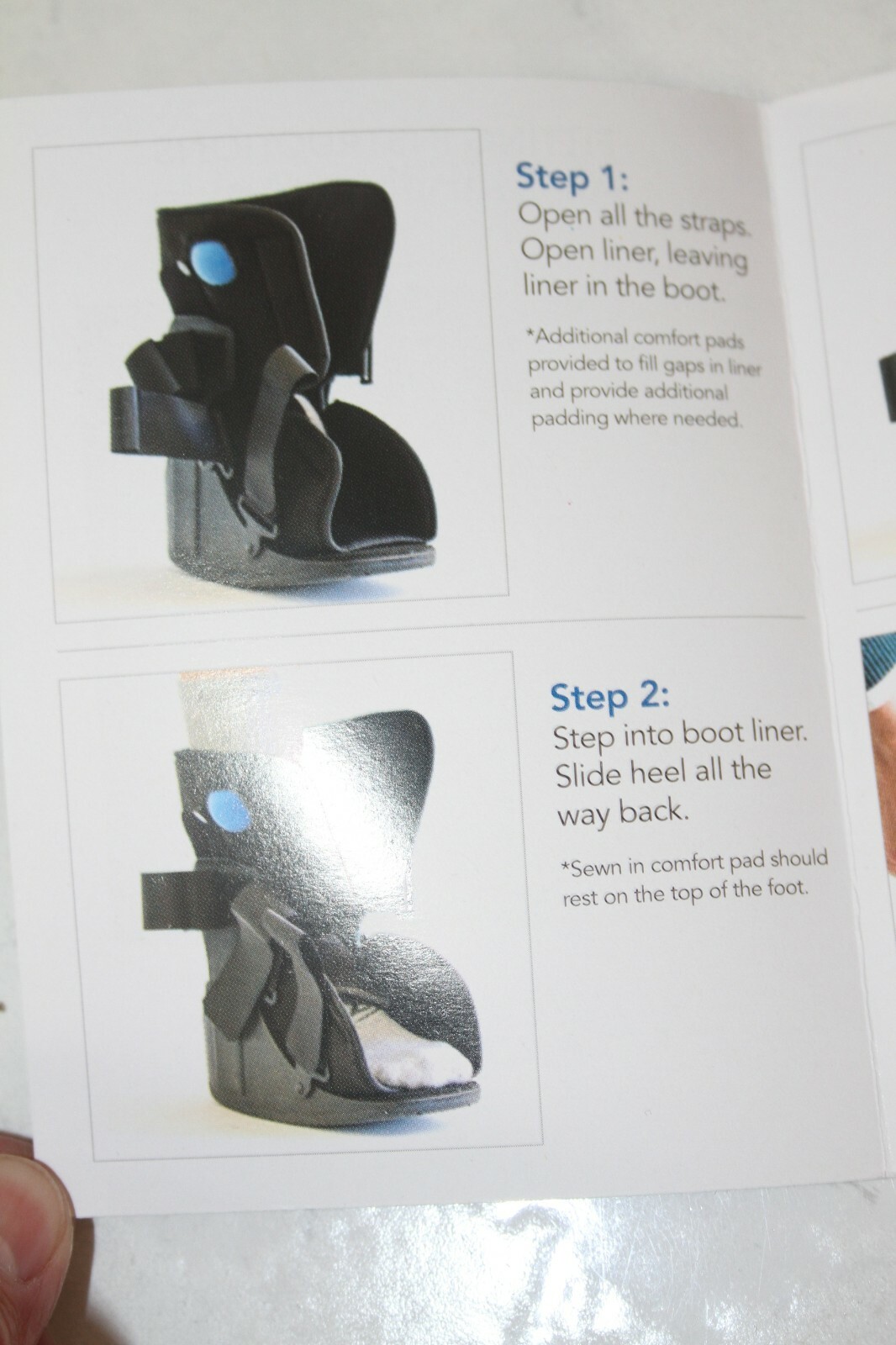 United Ortho Short Air Cam Walker Fracture Boot, SM/Med with 3 Pads 14113