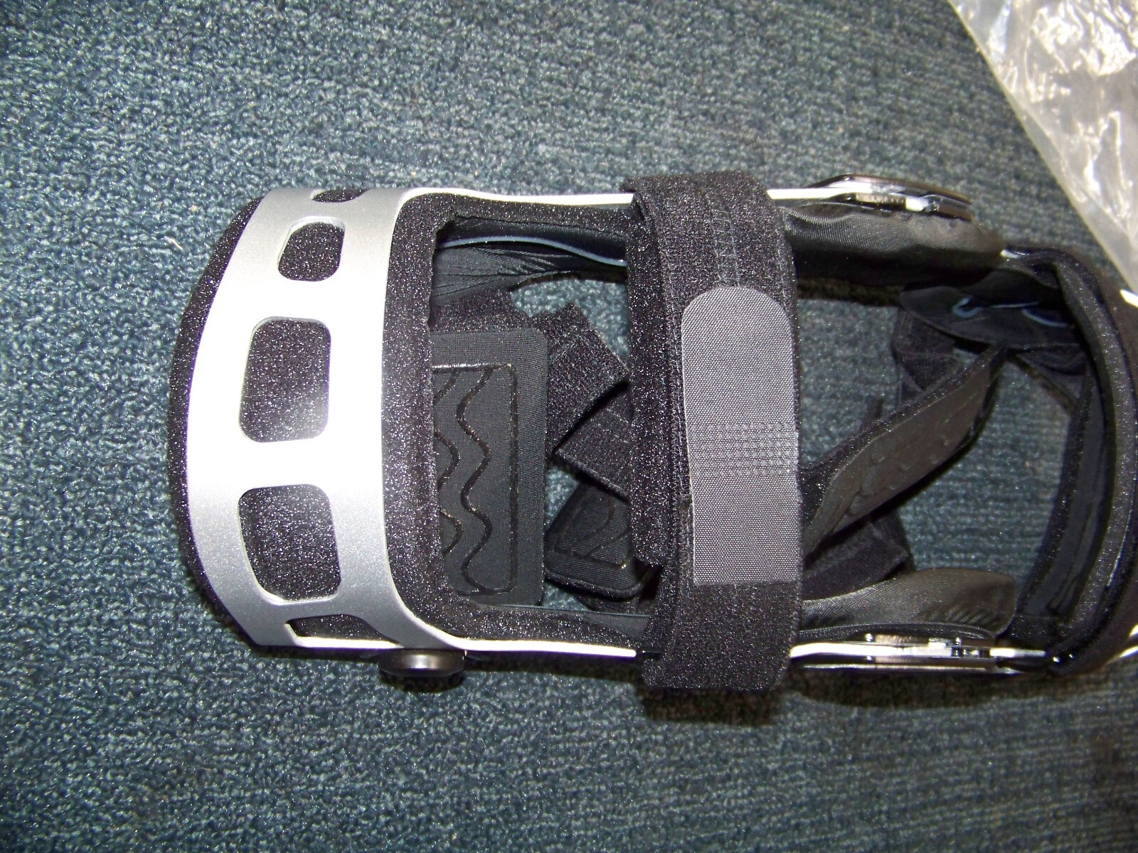 Trulife Precision Pro OA Knee Double Upright Large Right New
