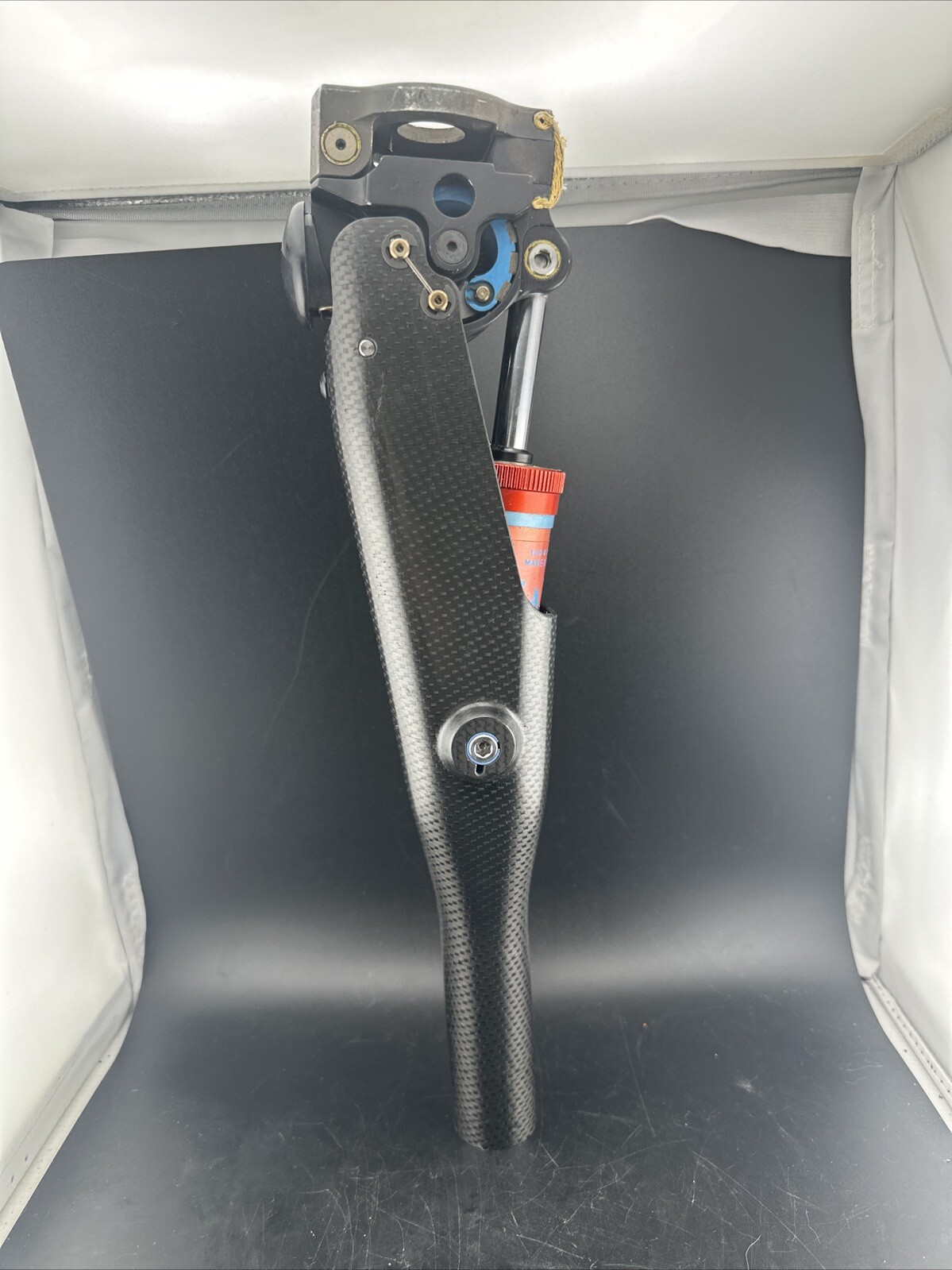 Endolite Blatchford Prosthetic Knee. Parts Only. Hydraulic Is Blown